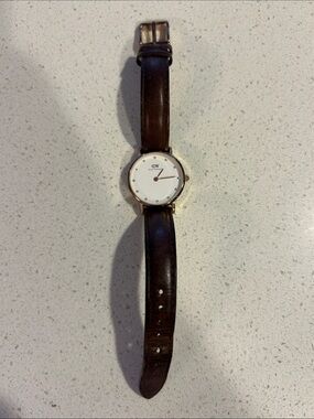 Daniel Wellington Brown Leather Strap Watch with Rose Gold Case and White Dial